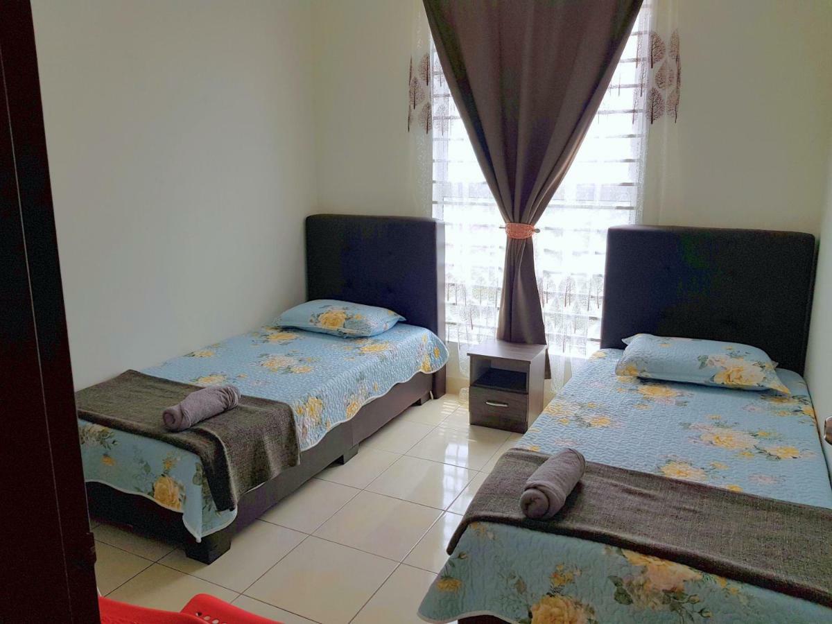 Hz Homestay @Ascotte Boulevard セメニー エクステリア 写真